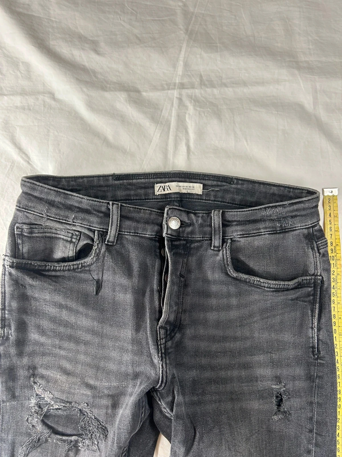 Zwarte wijd uitlopende Zara broek met gaatjes maat 42 – photo 3